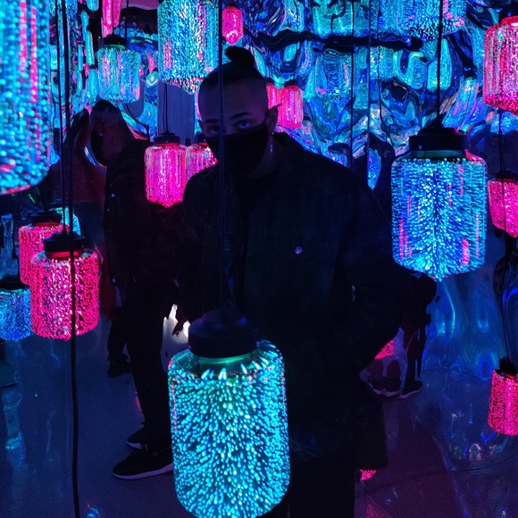 Meet your Posher, Michael 🌺🏝 - Picture 9 of 16